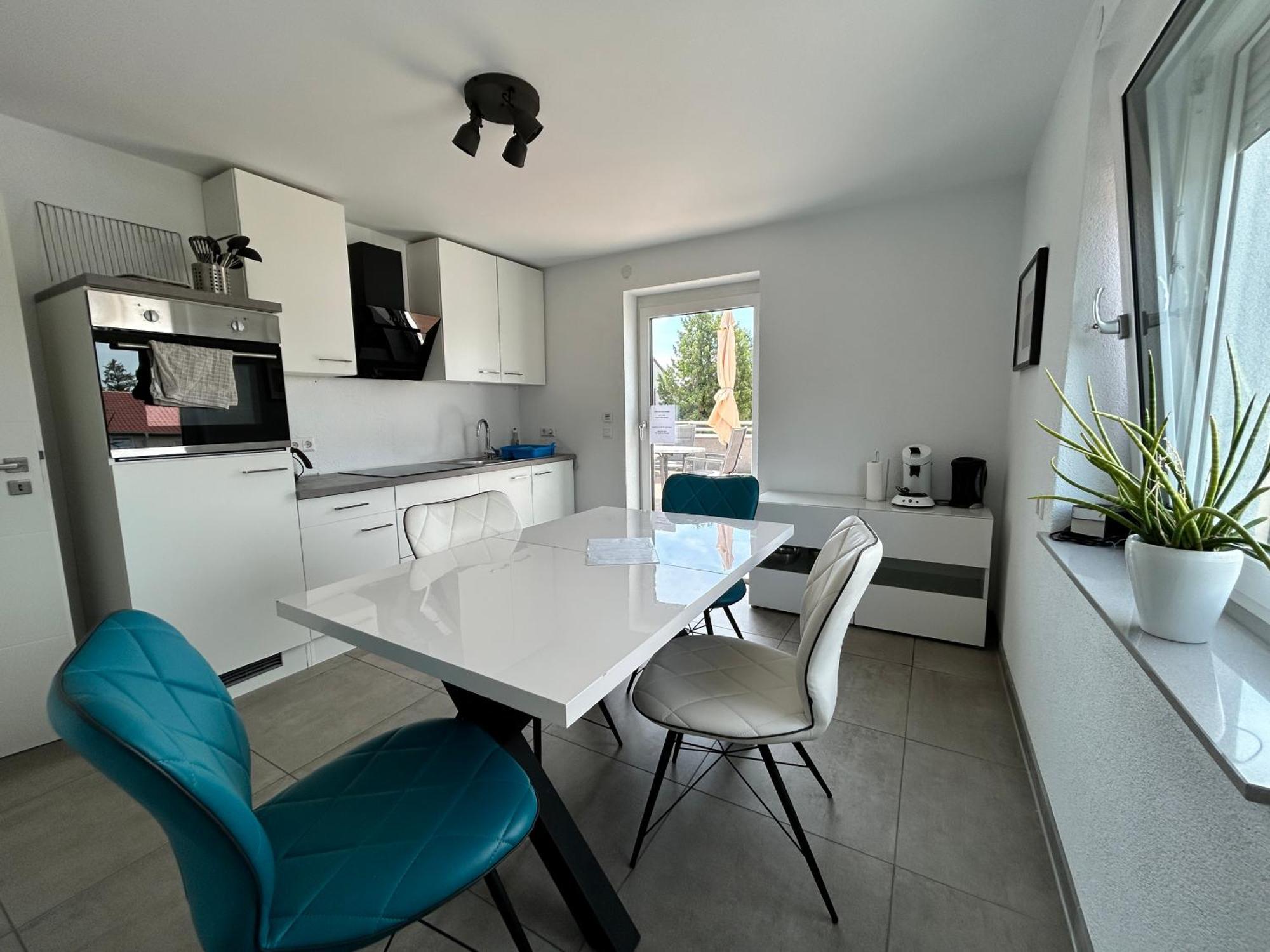 Menge Apartment *